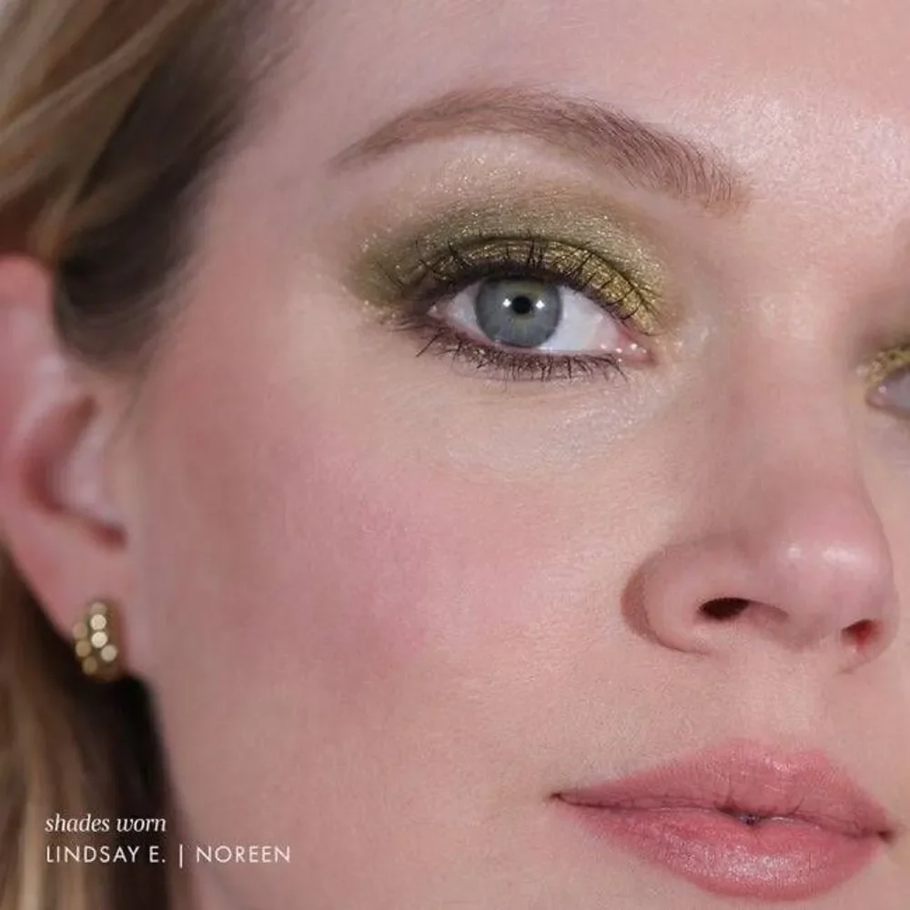 Wander Beauty Trailblazer Eyeshadow Palette